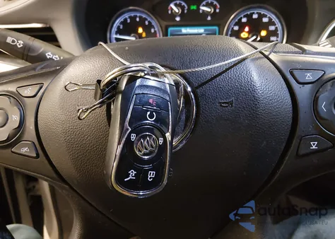 2018 Buick Enclave Essence z USA, uszkodzony, nr VIN 5GAEVAKW9JJ250641